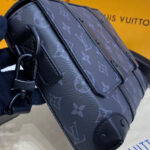 Louis Vuitton Trunk Messenger M45727 Black
